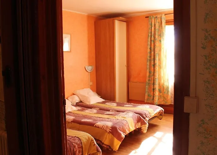 Le Logis Catalan - De Groupe Et Familial 2* Font-Romeu-Odeillo-Via