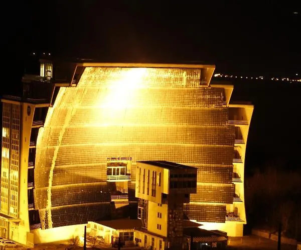 Le Logis Catalan - De Groupe Et Familial Font-Romeu-Odeillo-Via